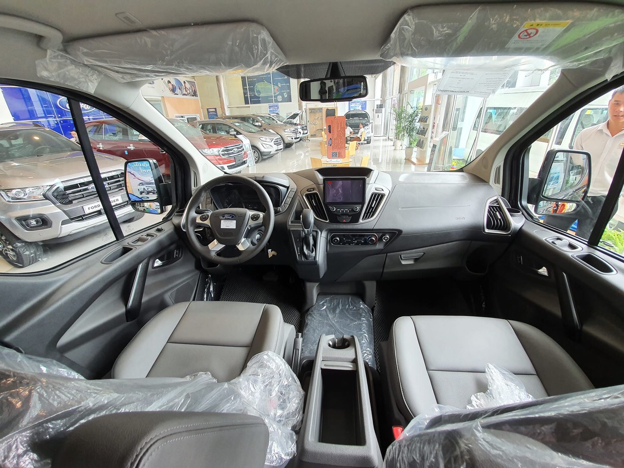 tien-nghi-ford-tourneo-2020-Xetot-com